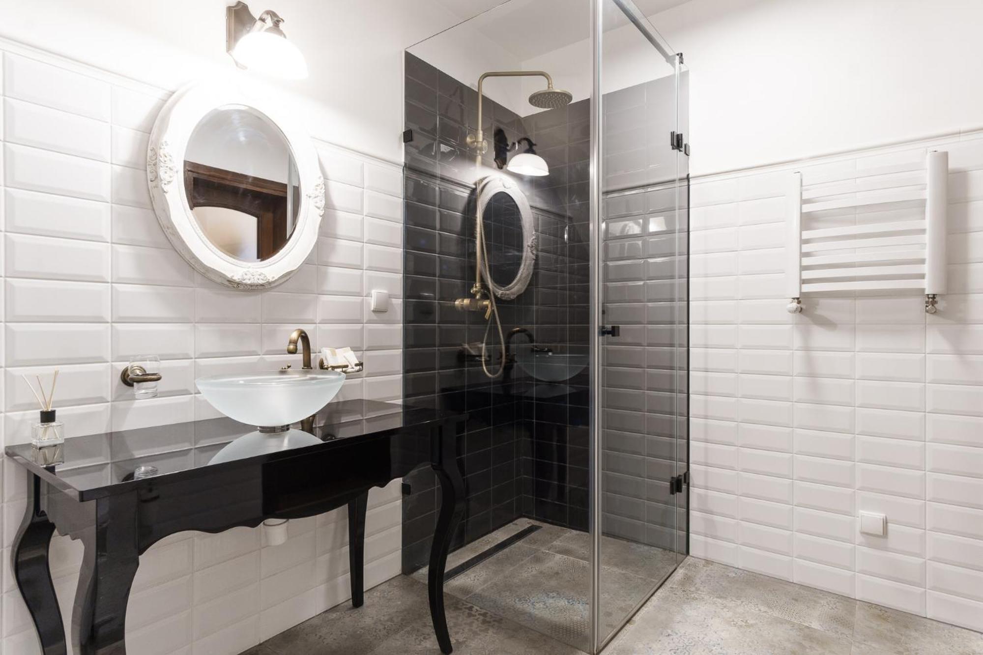 Apartamenty W Dworku Cheval クラクフ エクステリア 写真