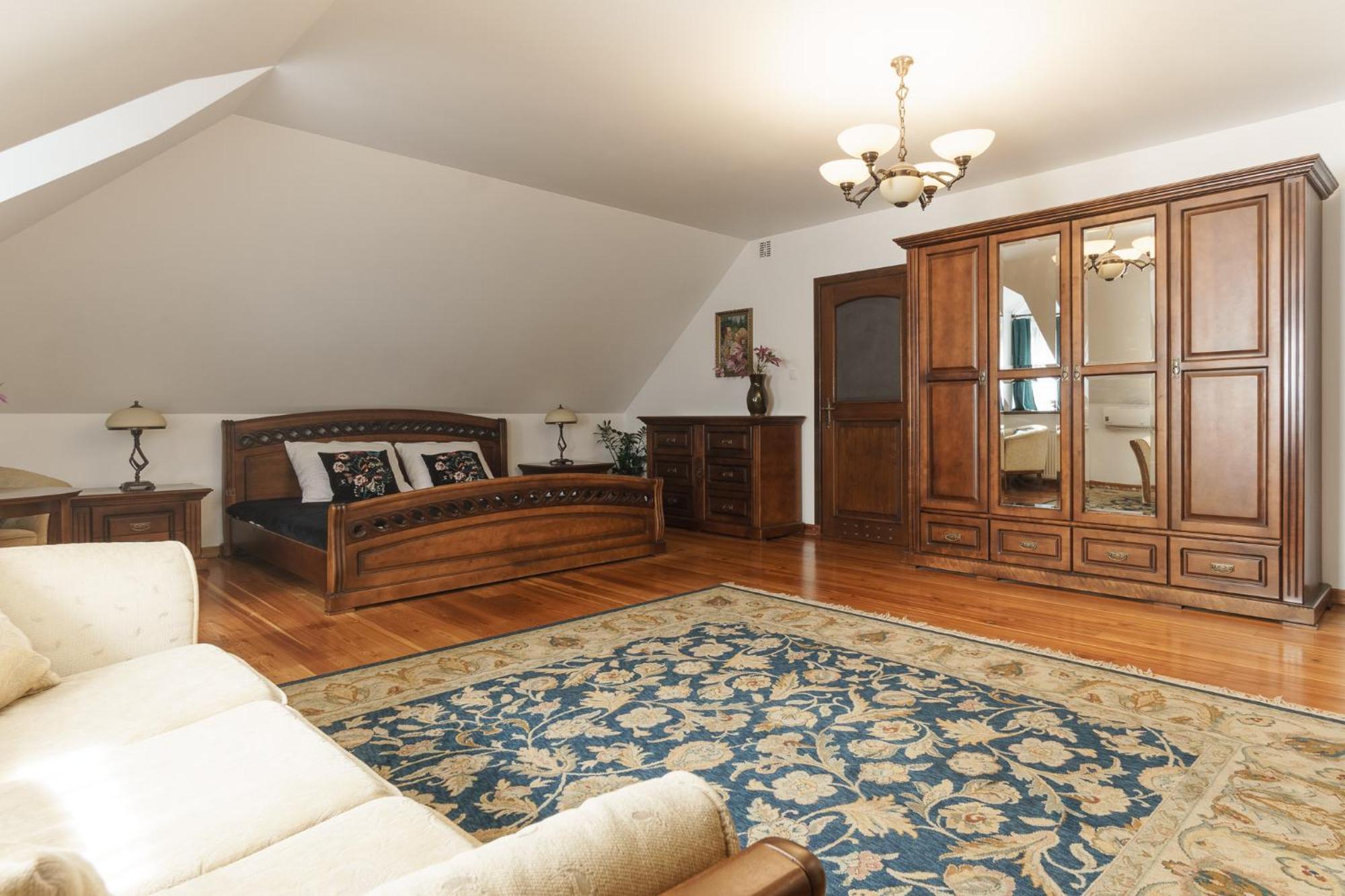 Apartamenty W Dworku Cheval クラクフ エクステリア 写真